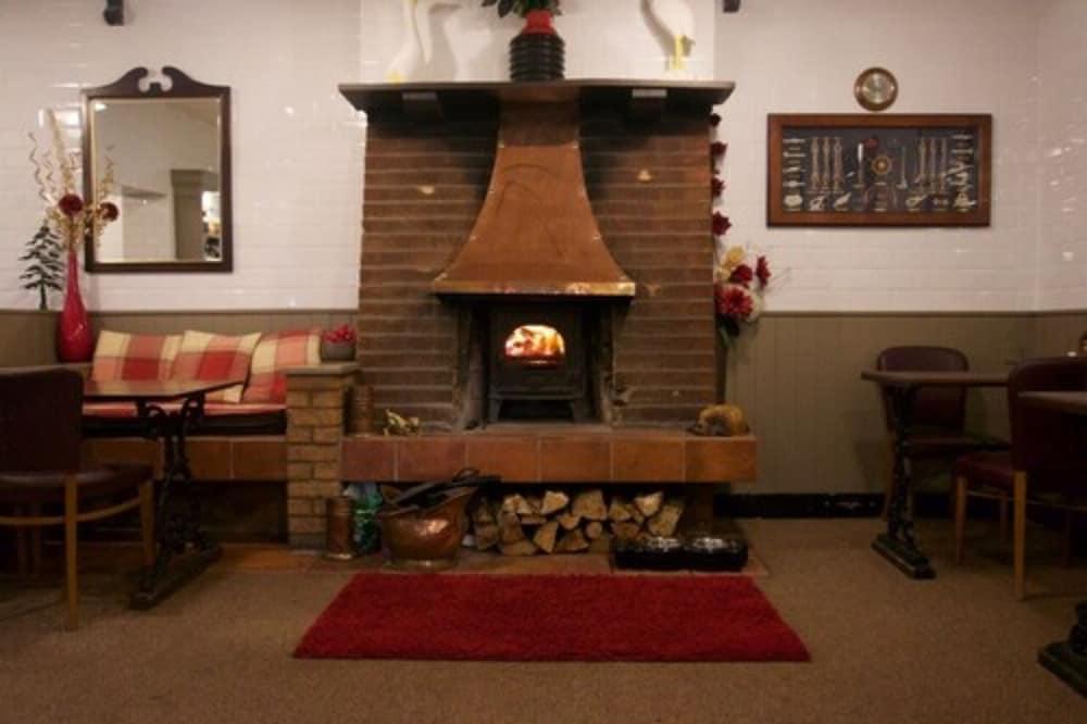 Wayford Bridge Inn Hotel สตาแลม ภายนอก รูปภาพ