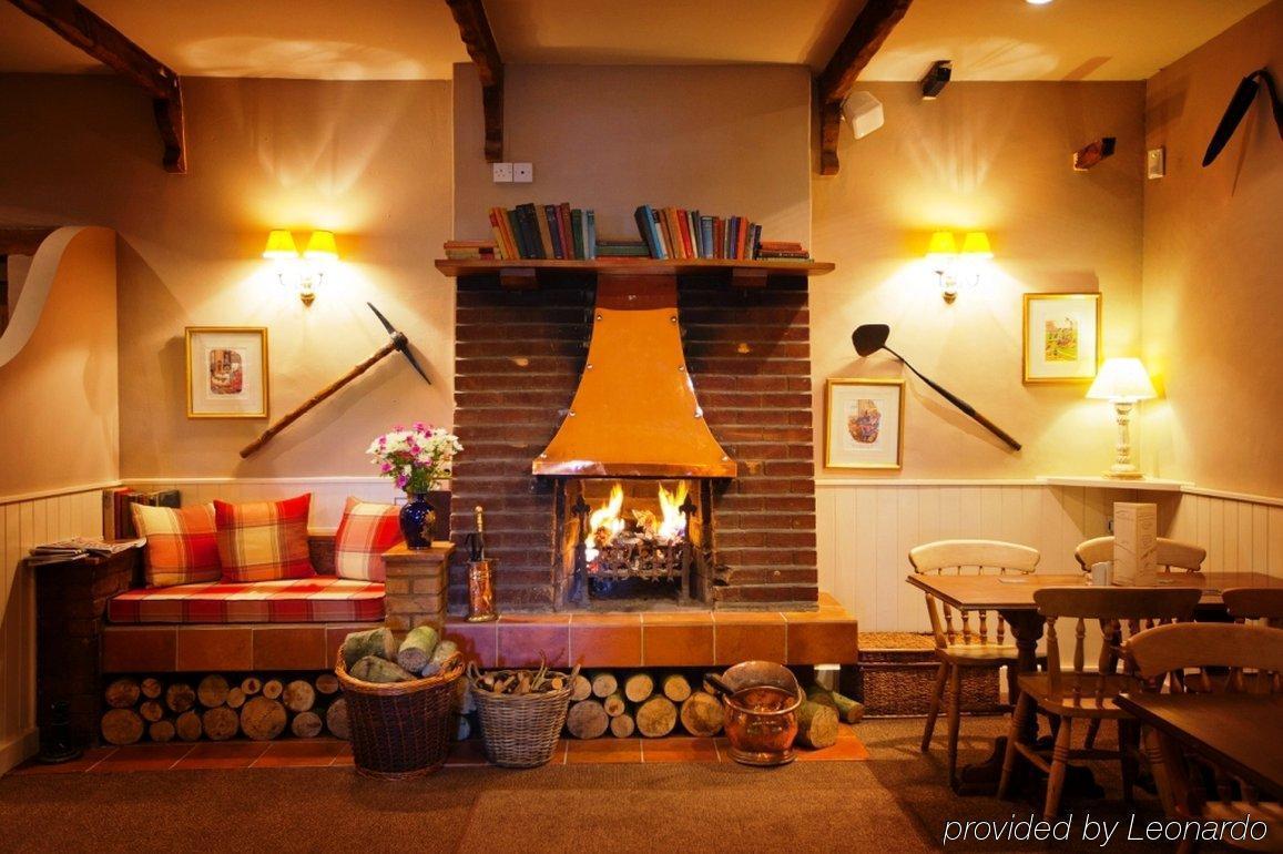 Wayford Bridge Inn Hotel สตาแลม ร้านอาหาร รูปภาพ