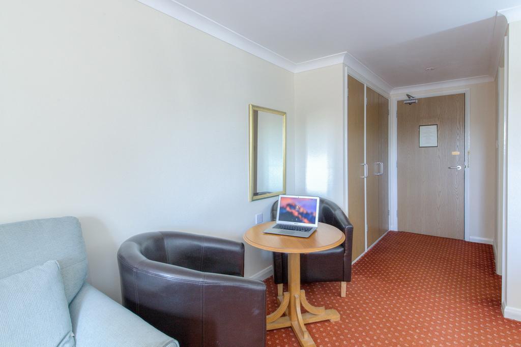 Wayford Bridge Inn Hotel สตาแลม ภายนอก รูปภาพ