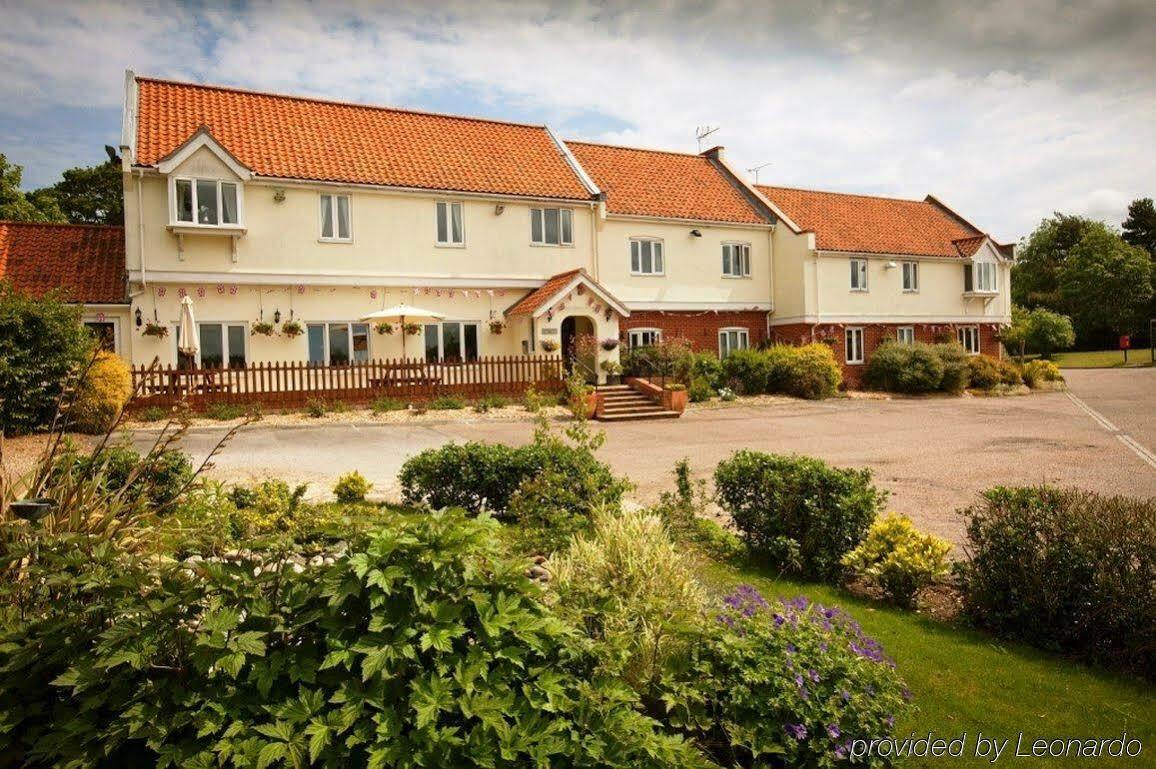 Wayford Bridge Inn Hotel สตาแลม ภายนอก รูปภาพ