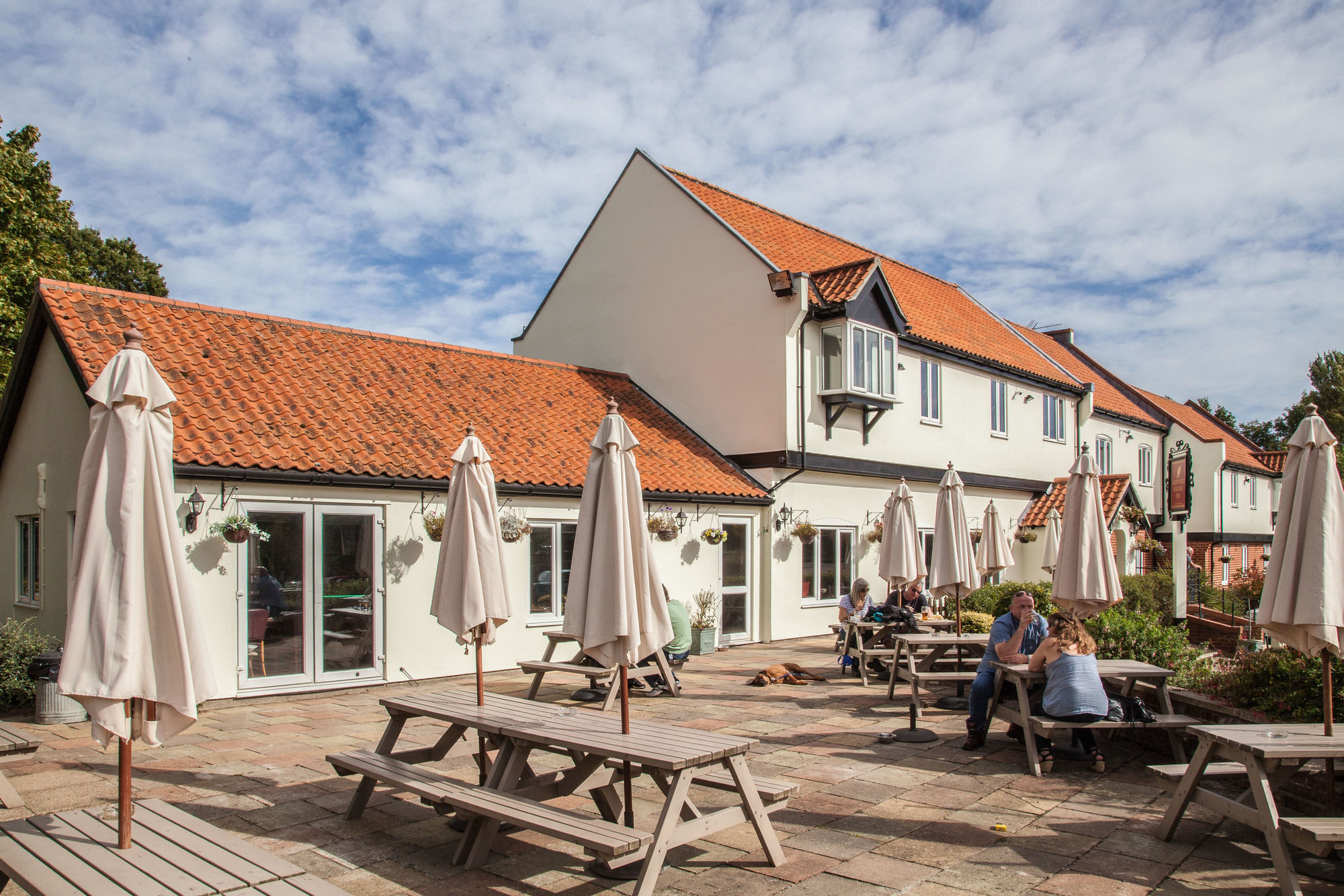 Wayford Bridge Inn Hotel สตาแลม ภายนอก รูปภาพ